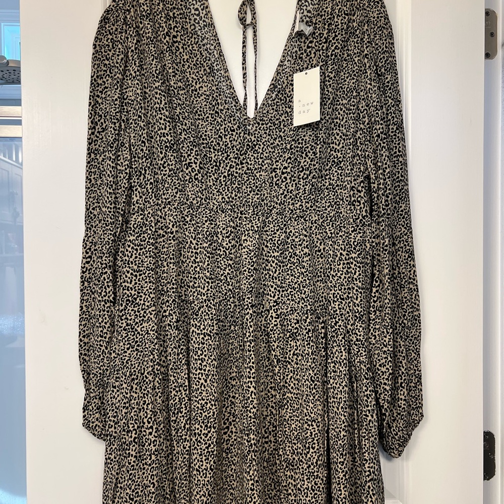 Elegant Black and White Leopard Print Dress